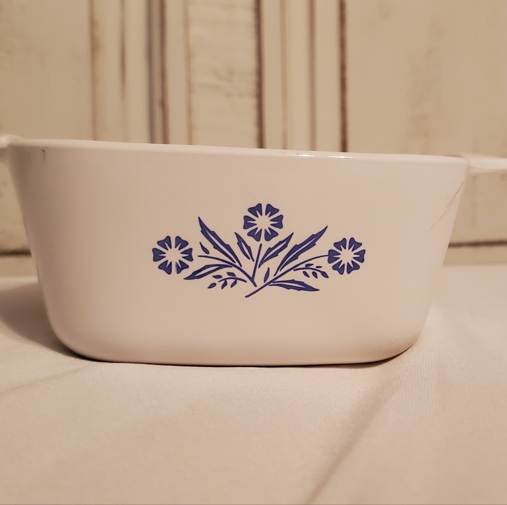 Corningware P-43-b 22 oz Blue Cornflower Made in USA Casserole Dish Microwave